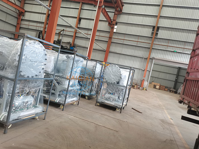 真空濾油機(jī)現(xiàn)場交付 真空濾油機(jī)現(xiàn)場交付